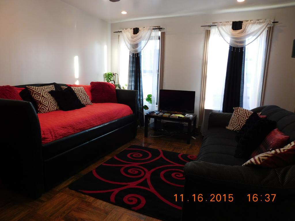 Debbie's Place Apartment *