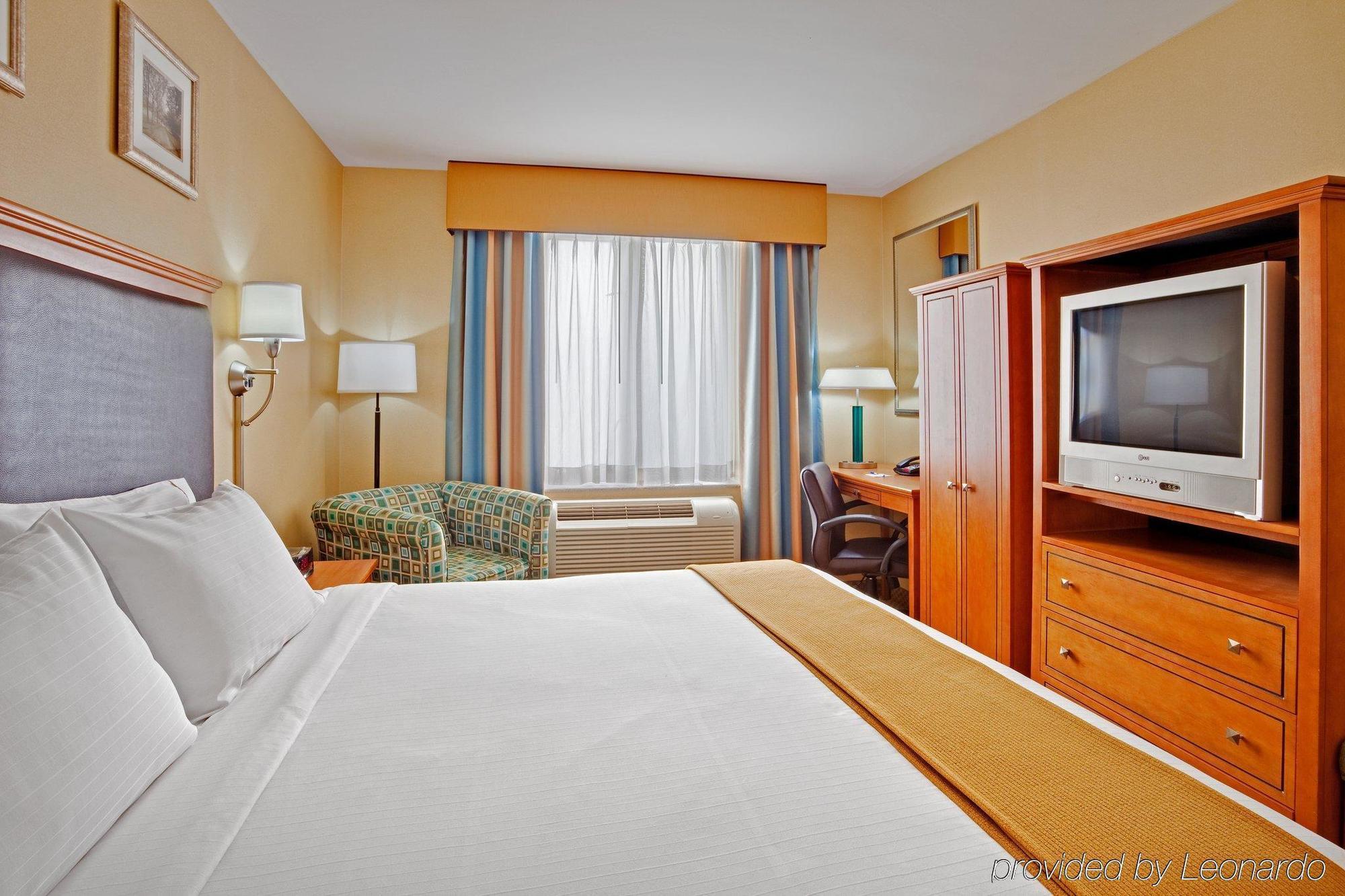 Express Chelsea By Ihg New York
