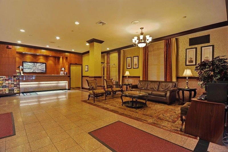 Newton Hotel 3*