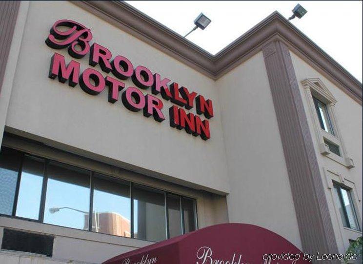 Brooklyn Motor Hotel 2*