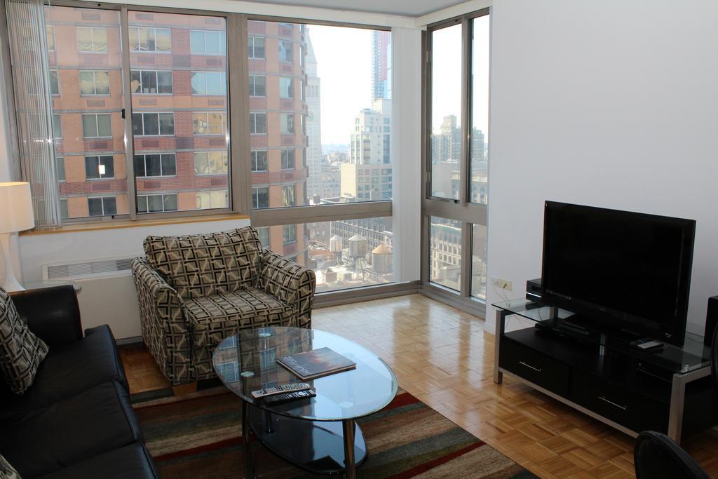 Chelsea Sixth Avenue *
