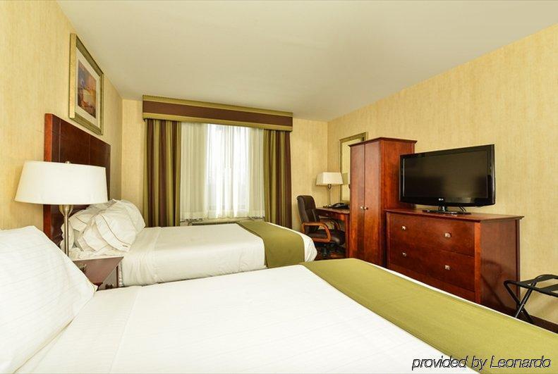 Express Staten Island West, An Ihg 3* New York