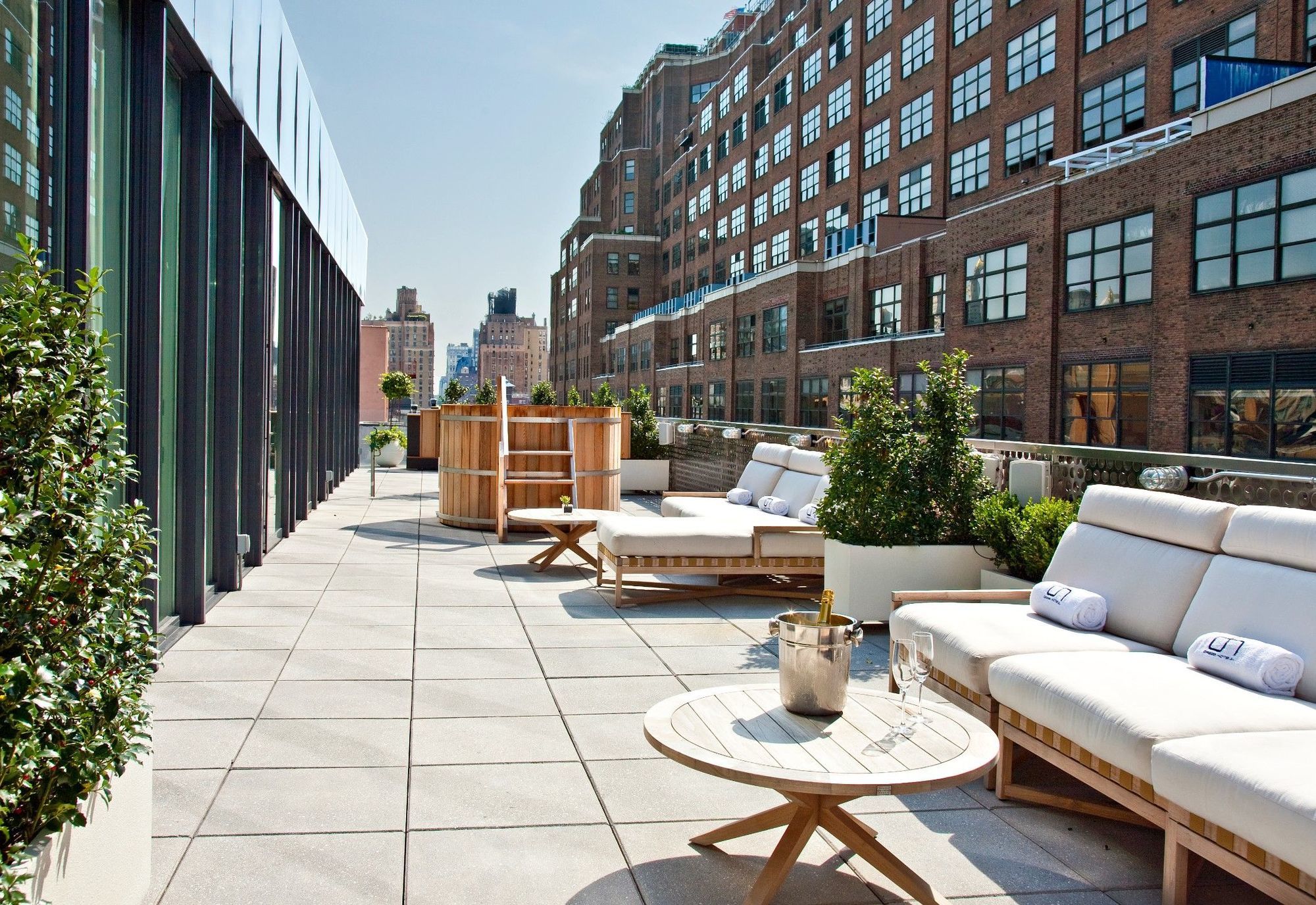 Hotel Dream Downtown, By Hyatt 4*