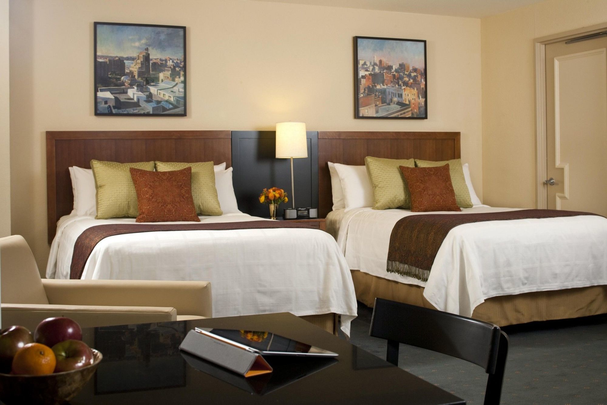 By Marriott Manhattan/central Park New York