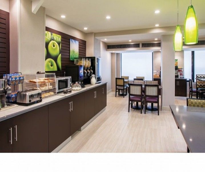 Hotel La Quinta By Wyndham City Central Park