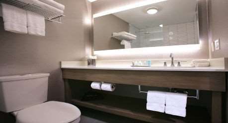 Hotel Wyndham Garden Laguardia South 4*