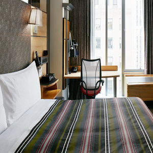 Club Quarters Hotel, The Jewel At Rockefeller Center New York