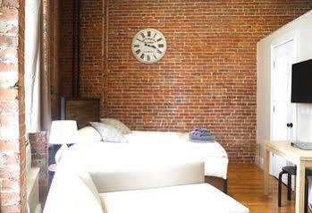 Aparthotel The Nomad 2*