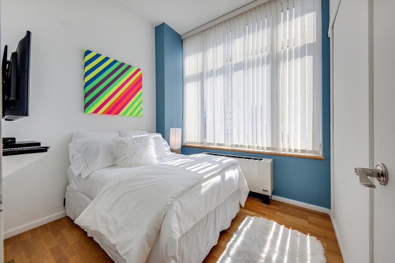 Times Square Lux Highrise Apartment