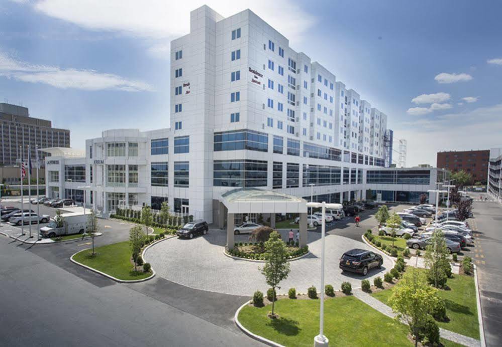 By Marriott The Bronx At Metro Center Atrium Hotel New York