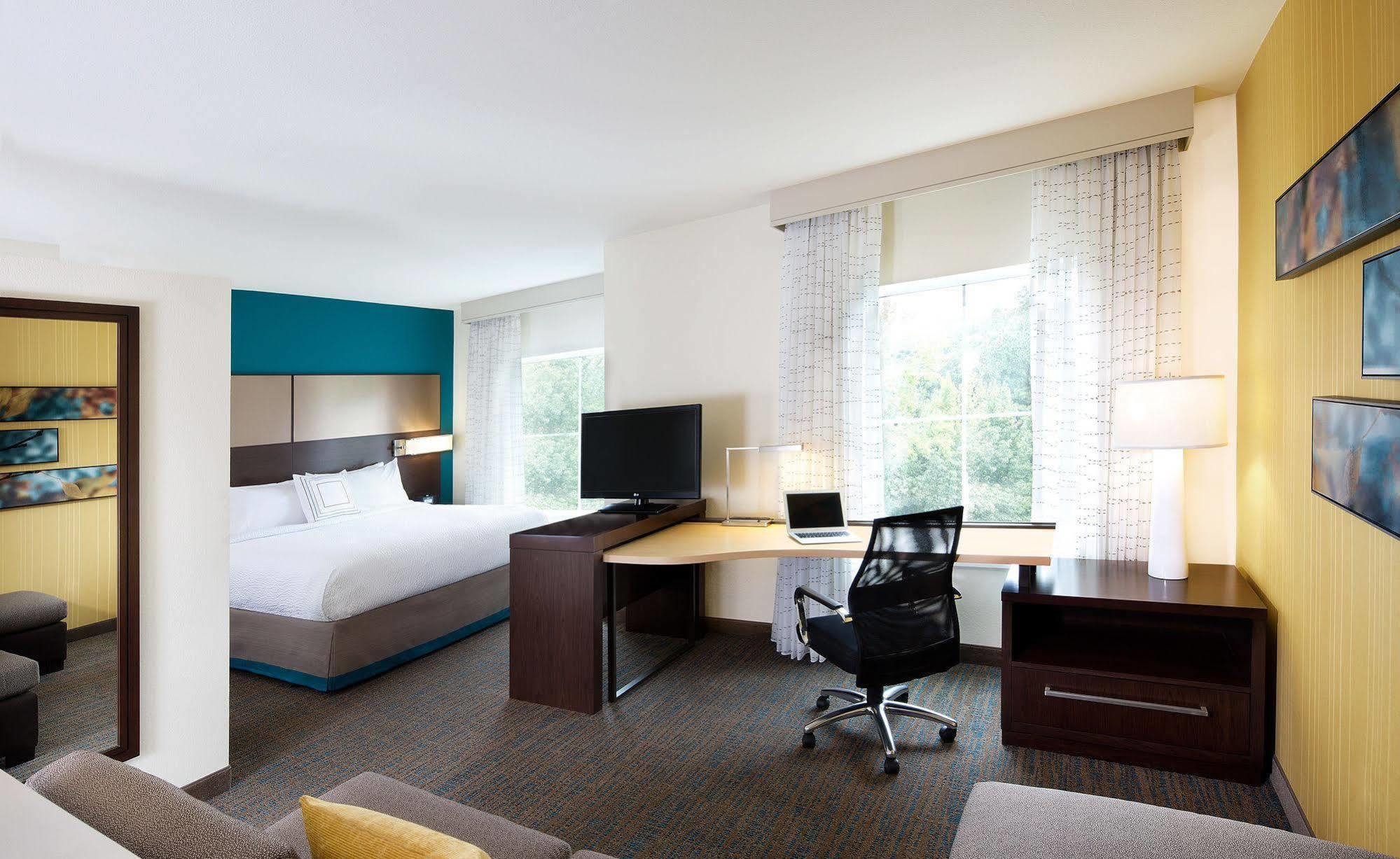 Hotel By Marriott The Bronx At Metro Center Atrium 3*