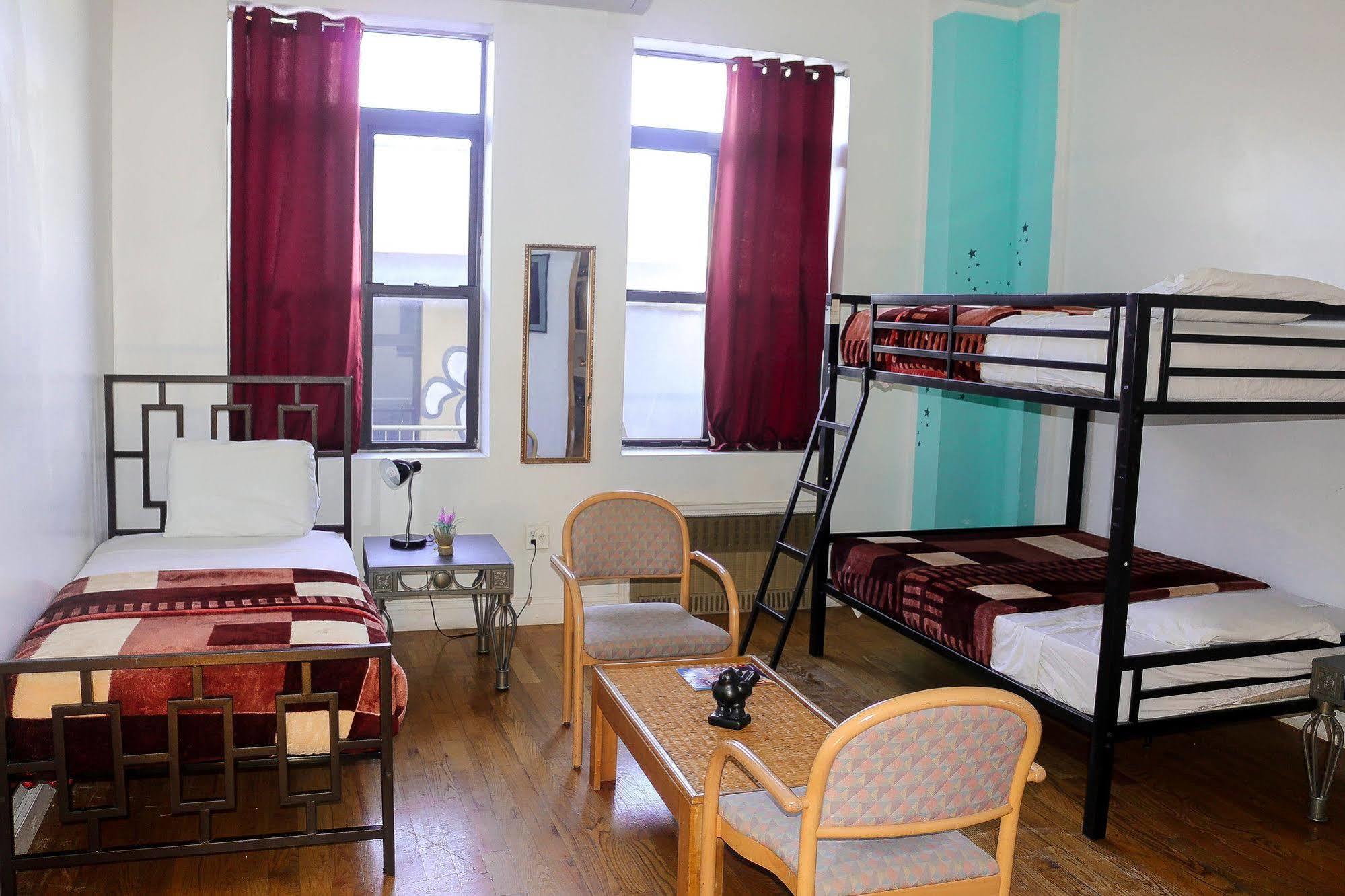 Ny Moore Hostel New York