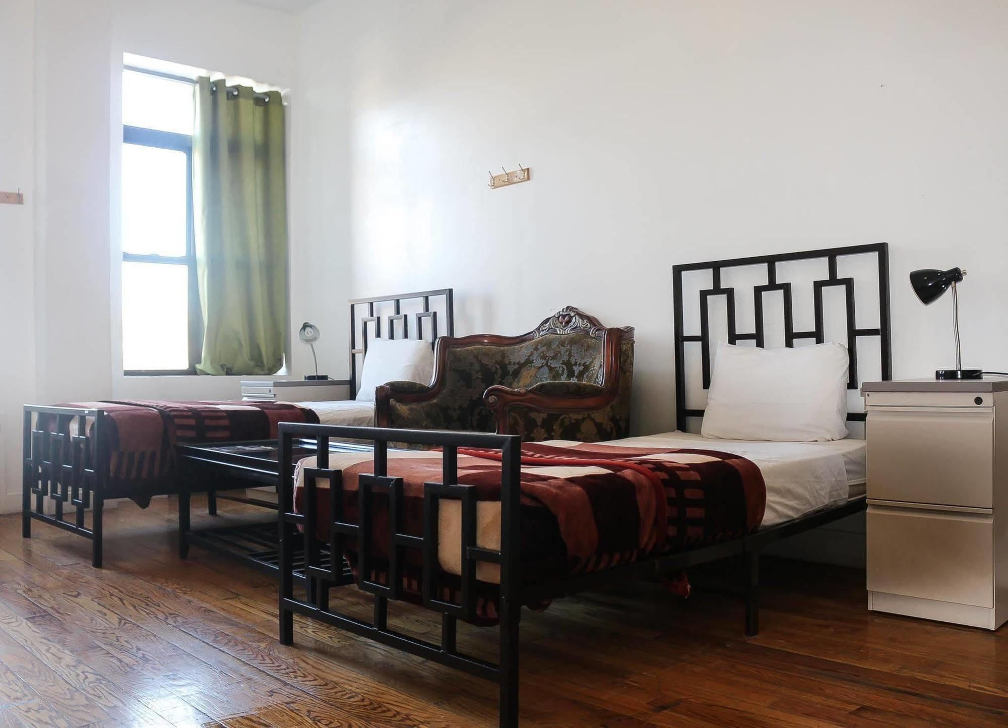 Ny Moore Hostel New York