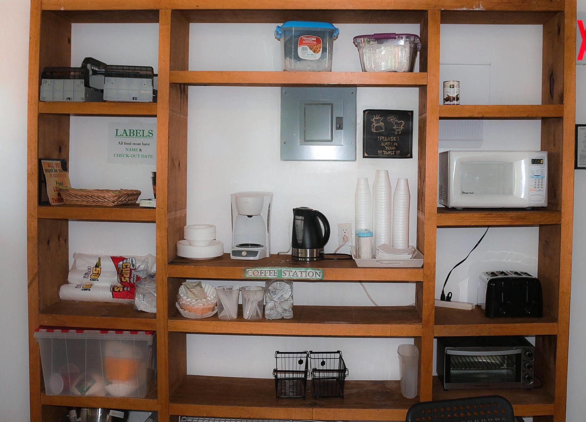 Ny Moore Hostel *