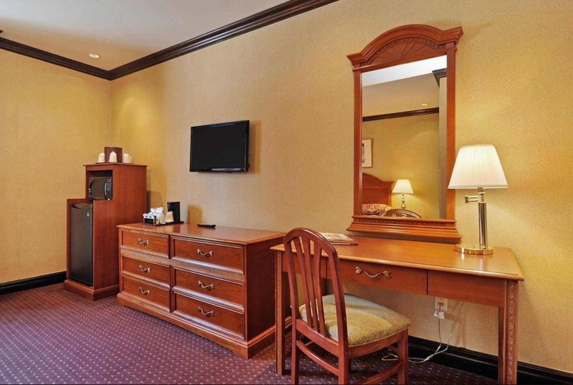 Newton 3* New York