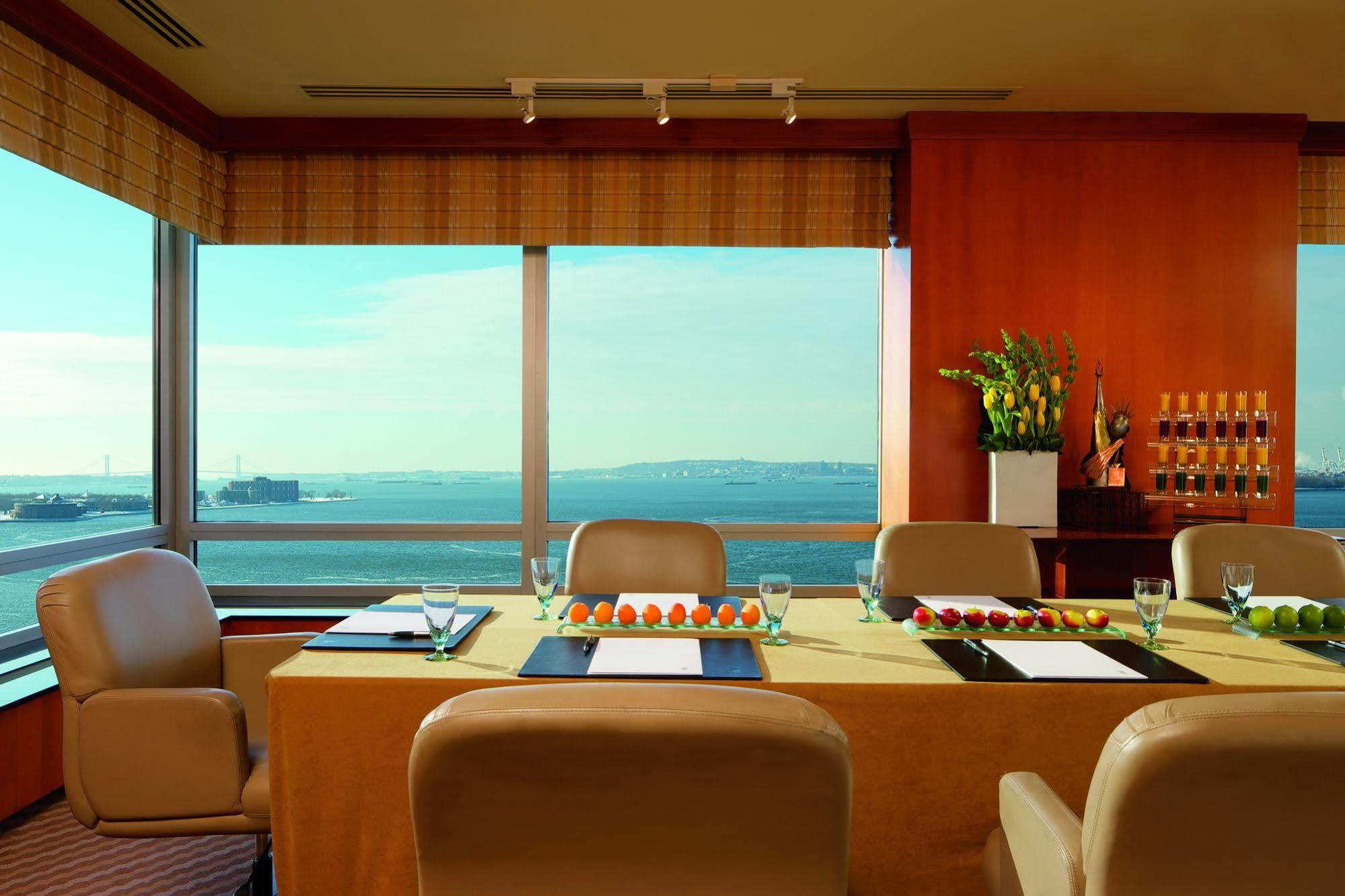 Hotel The Ritz-carlton New York, Battery Park 5*