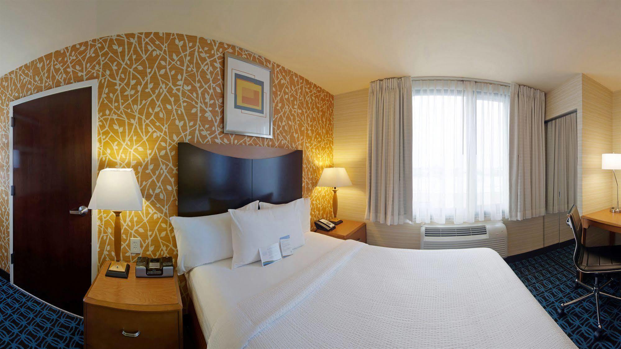 Fairfield By Marriott Jfk Airport 3*