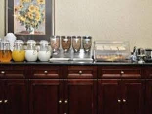 Best Western Queens Court Hotel 3*