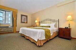 Hotel Best Western Queens Court 3*