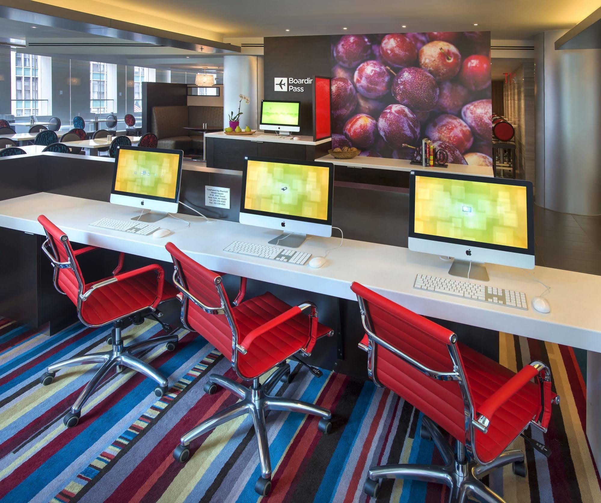 Courtyard By Marriott Manhattan/herald Square 4*