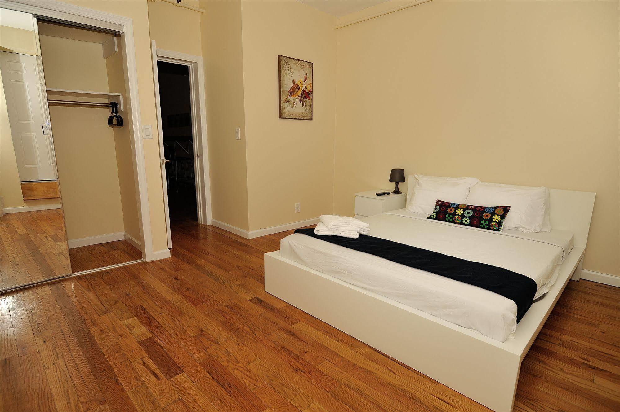 Rostel Hostel *