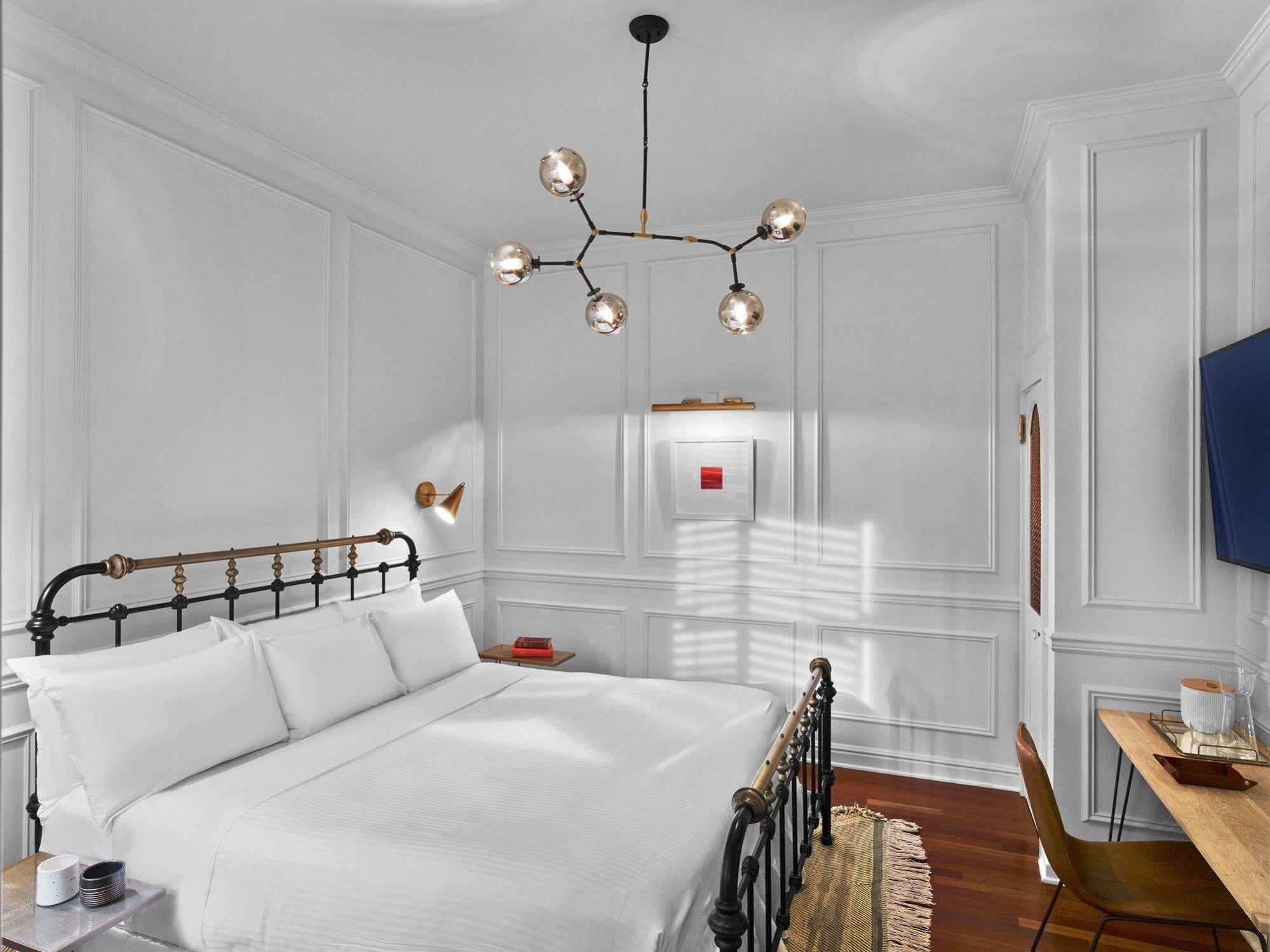 Life Hotel 4*