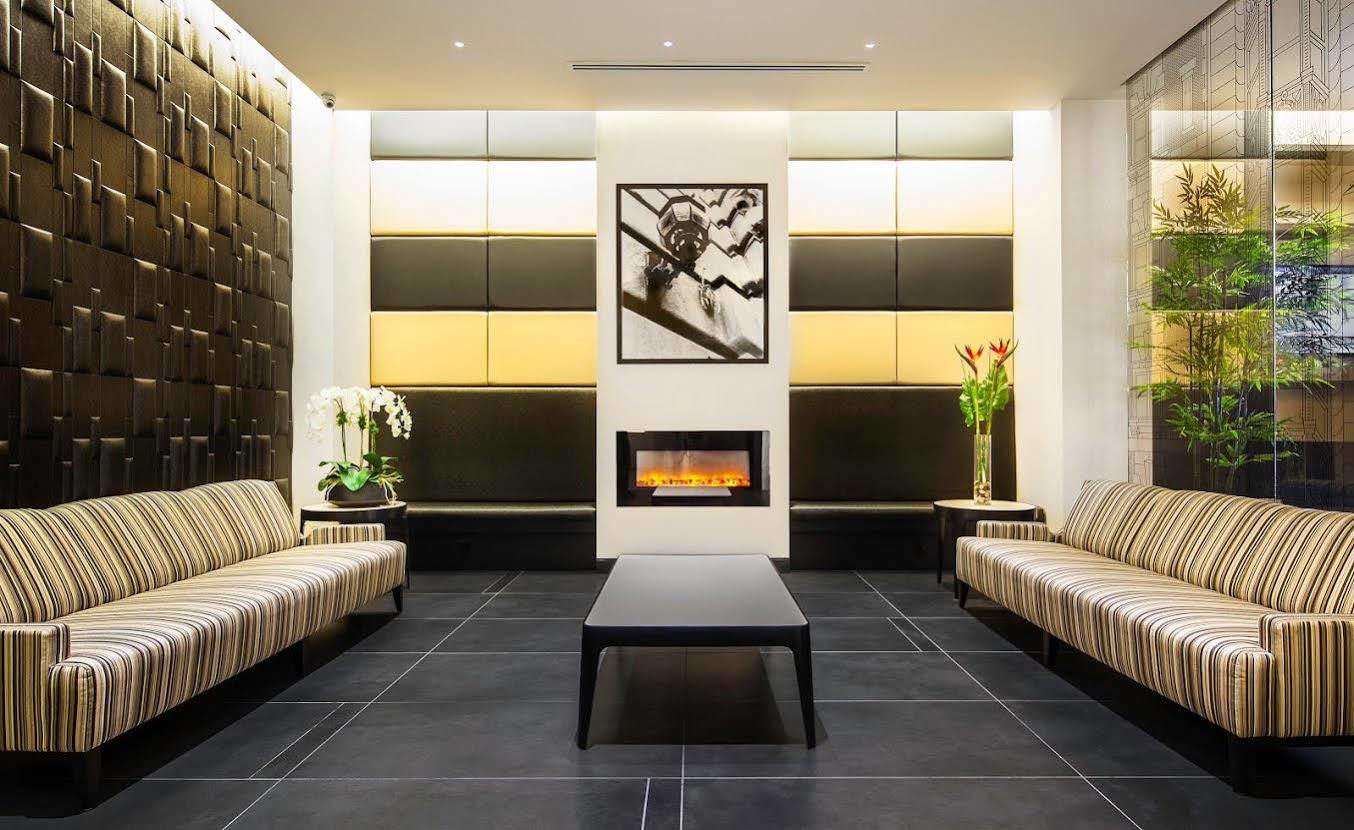The At Fifth Avenue