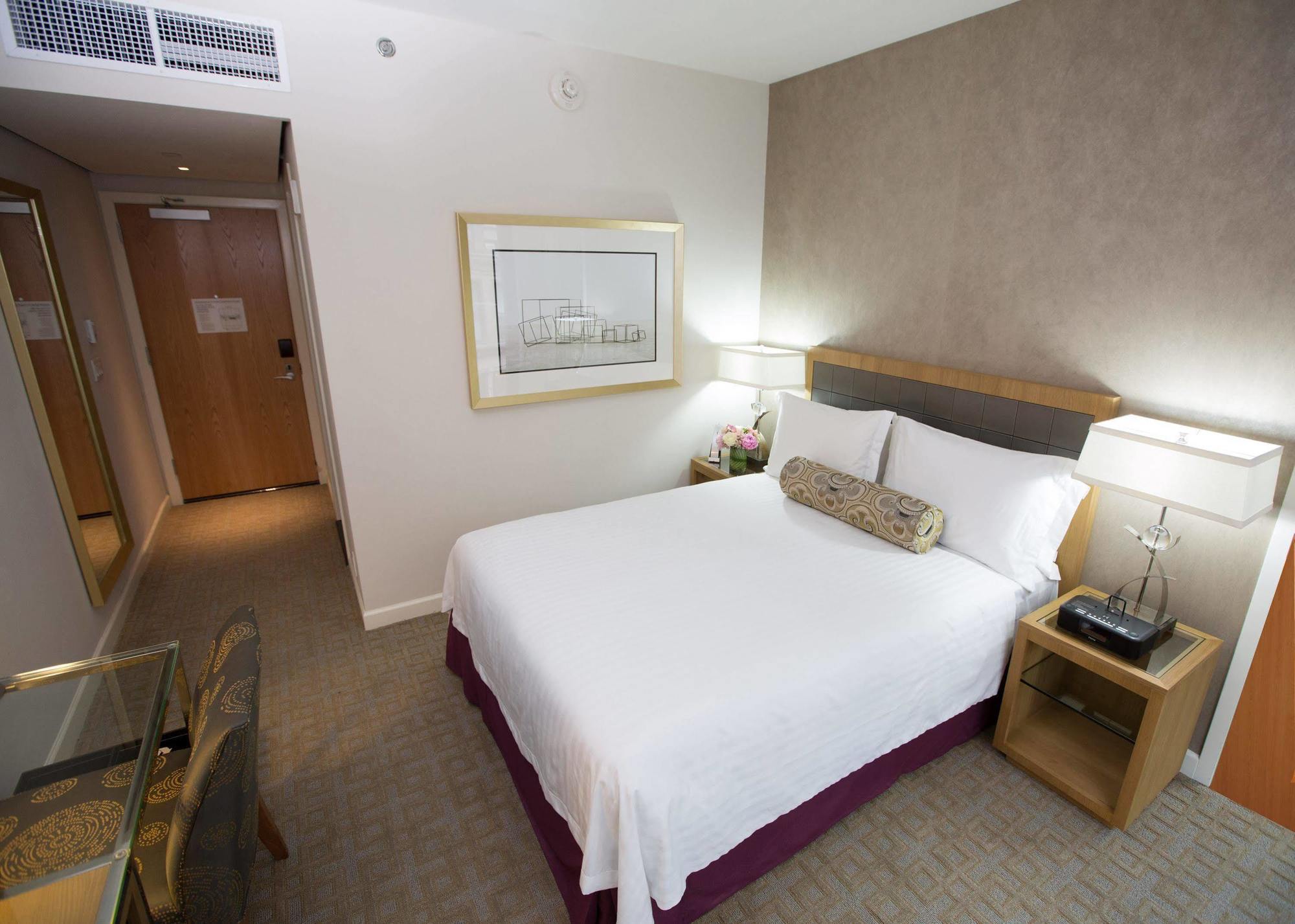 Hotel Executive Le Soleil New York