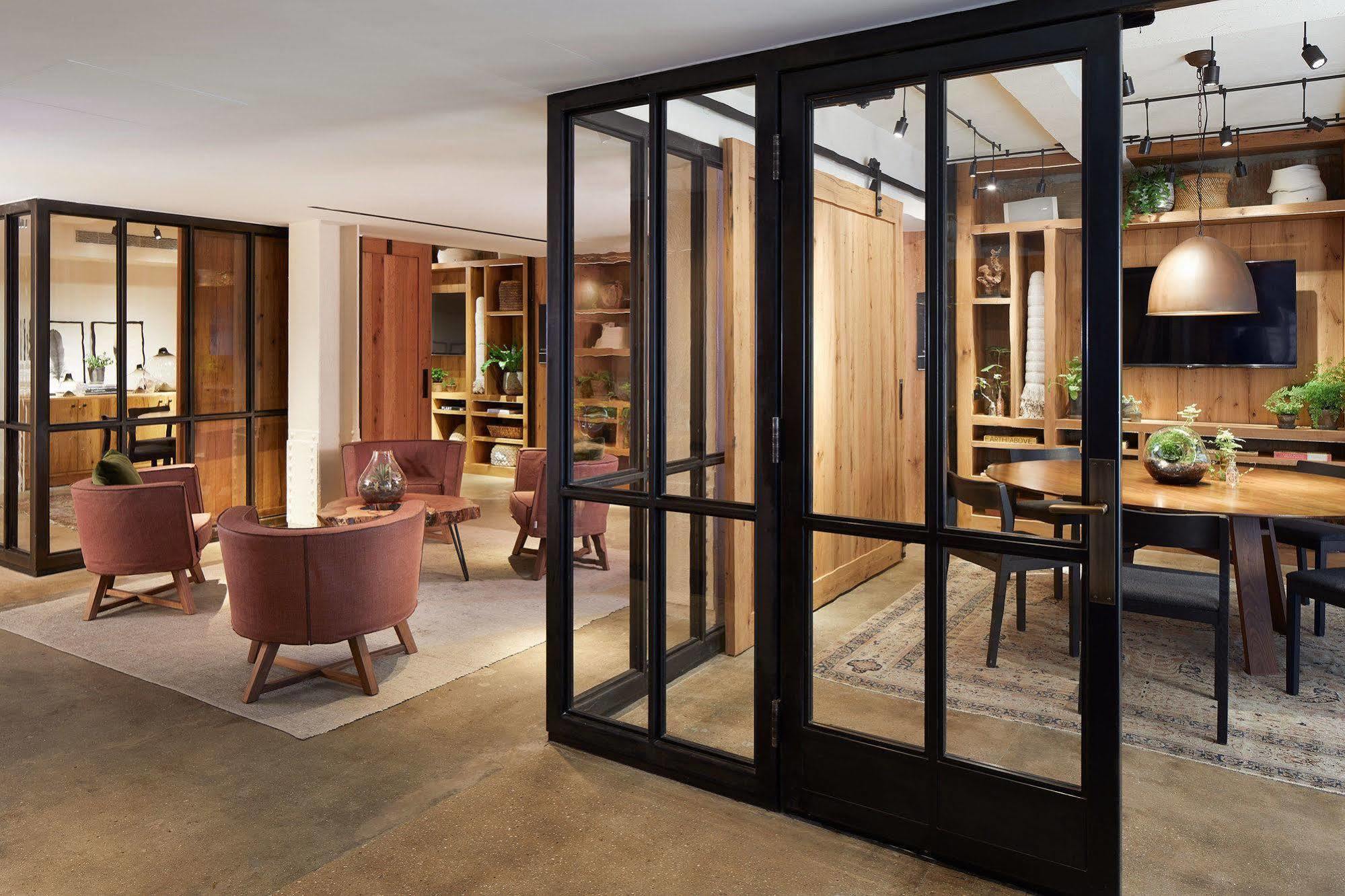 1 Park Hotel