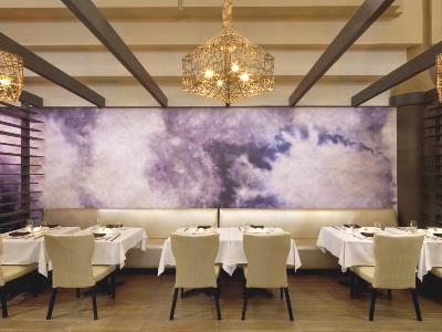 Sheraton Laguardia East Hotel 3*