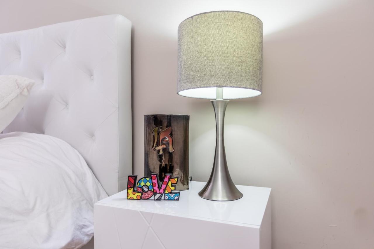 Luxury Upper East Side Apartment *