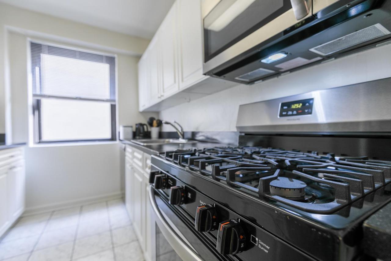 Luxury Upper East Side Apartment *