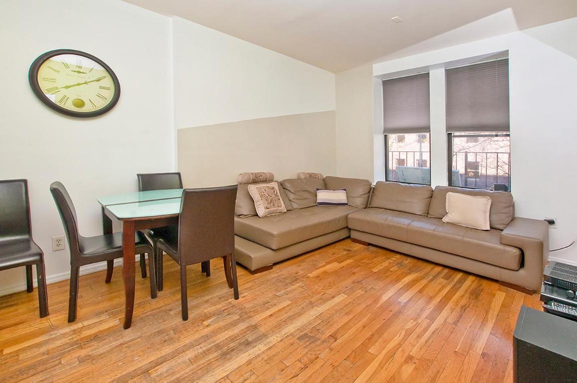 Midtown East Apartment *