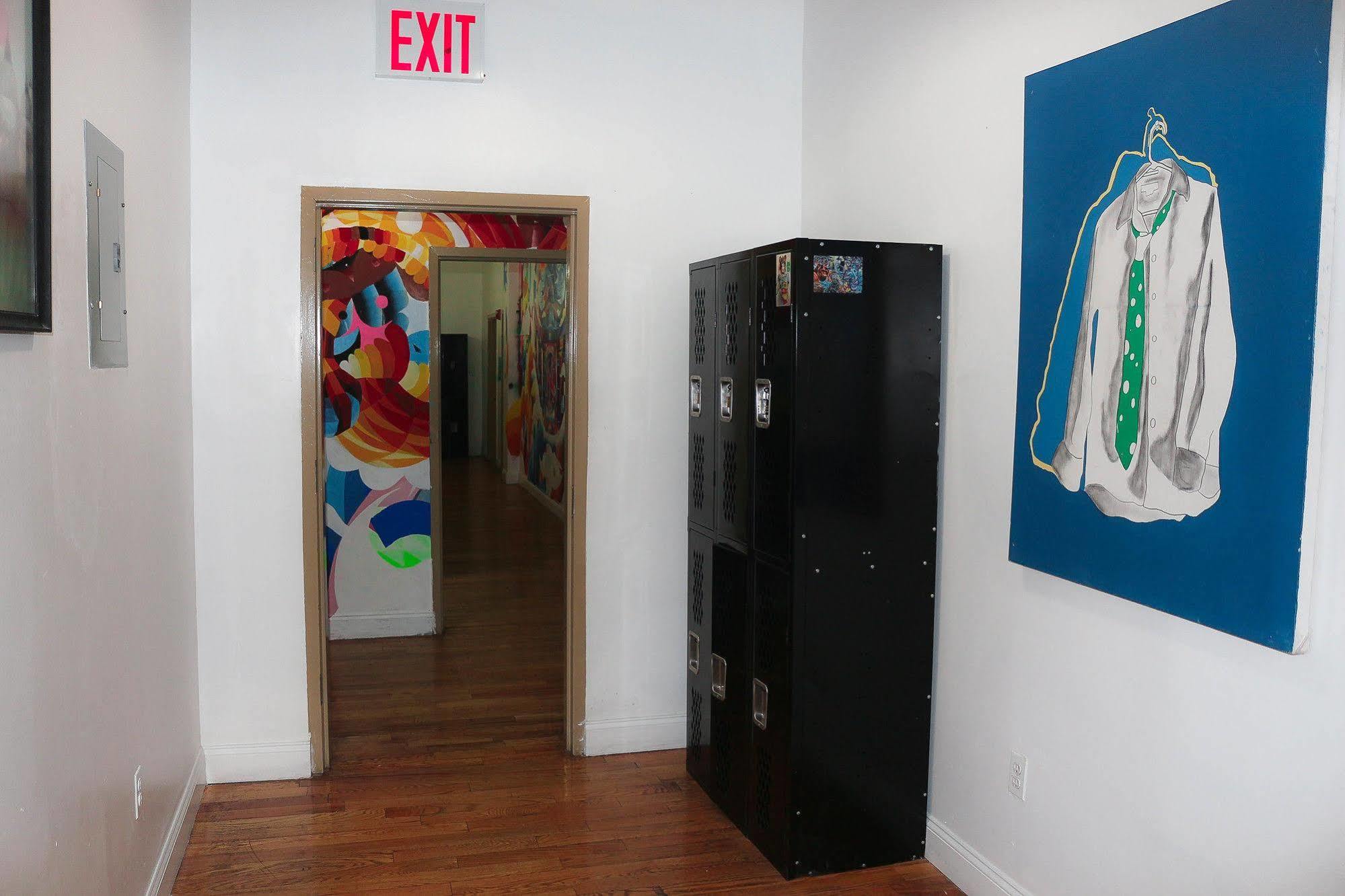 Hostel Ny Moore