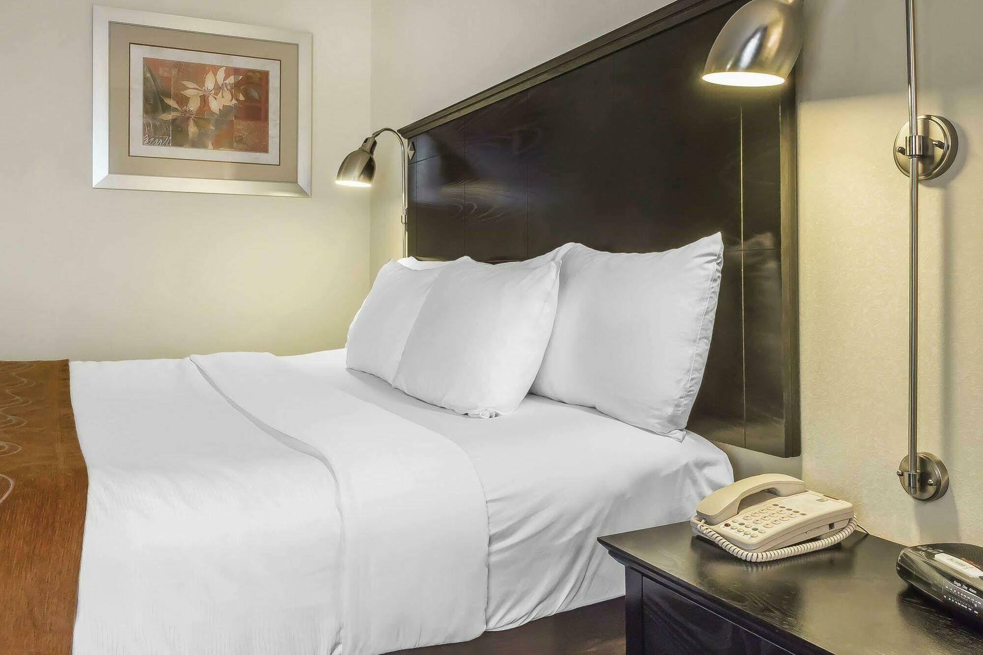 Comfort & Laguardia Airport 3*