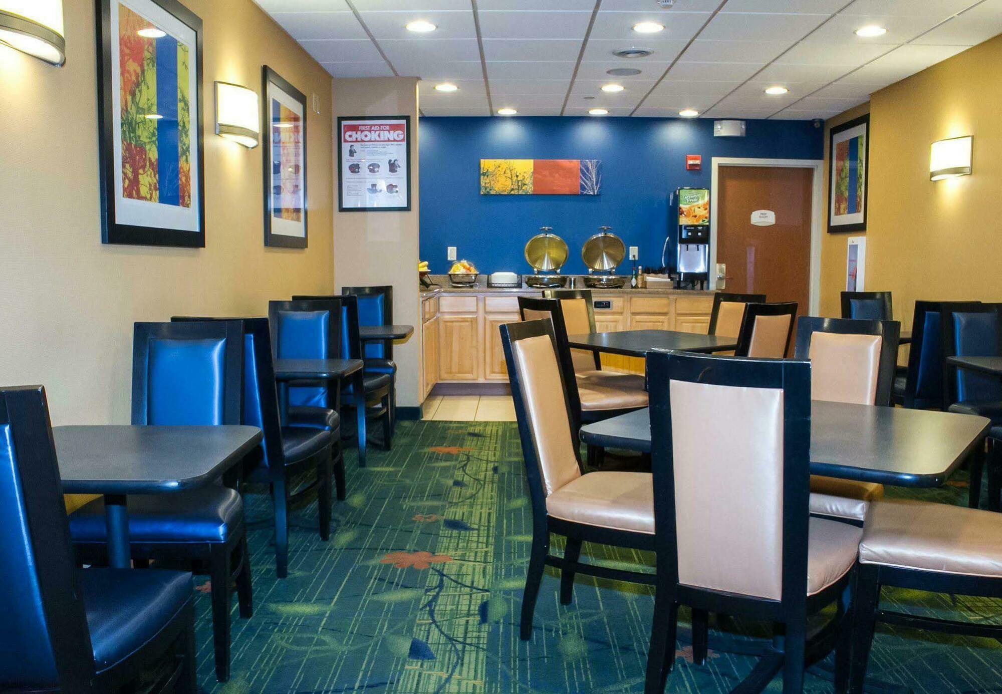 Hotel Fairfield By Marriott Laguardia Airport/flushing New York