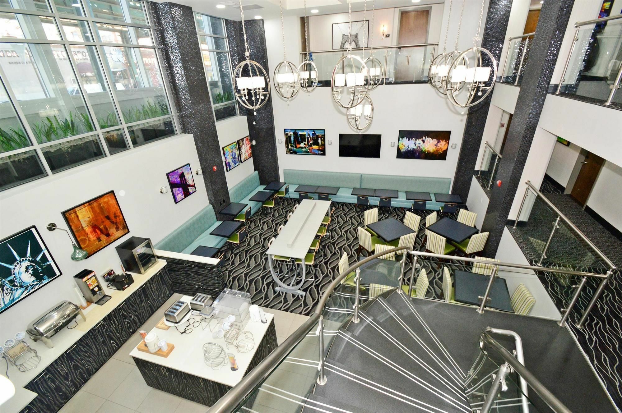 Western Laguardia Airport Queens Hotel 2*