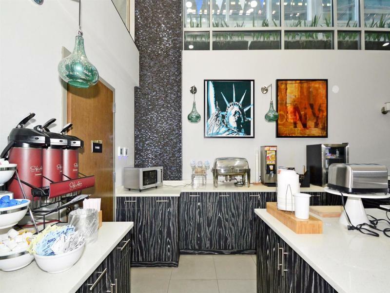 Hotel Western Laguardia Airport Queens New York