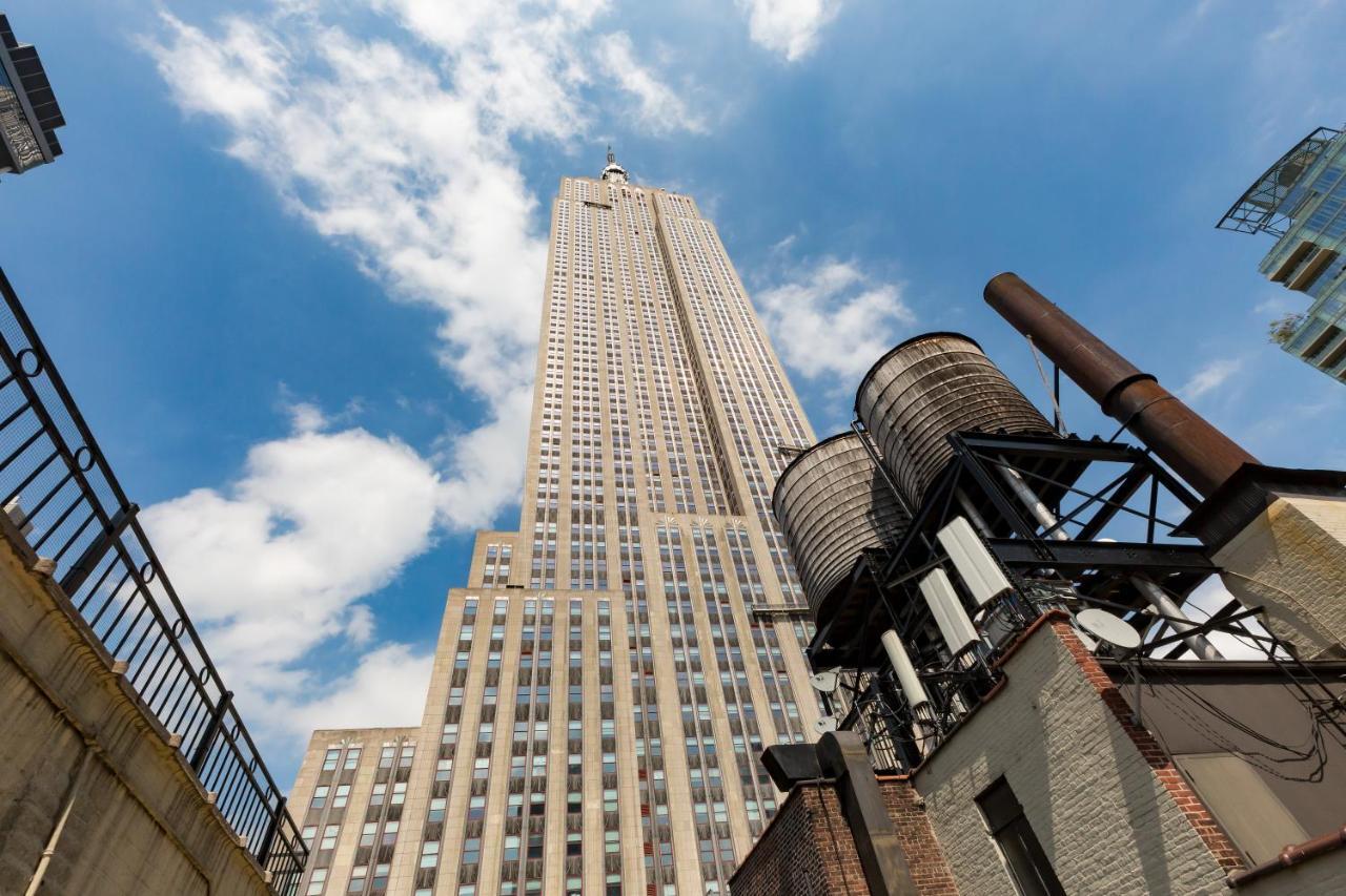 The At Fifth Avenue New York