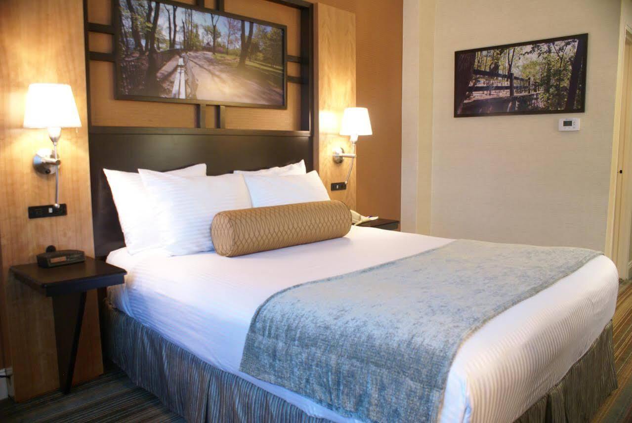 Best Western Queens Gold Coast Hotel 3*