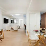 52-3De Newly Renovated 2Br Bth Midtown East