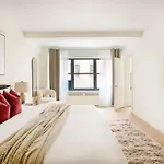 52-3De Newly Renovated 2Br Bth Midtown East