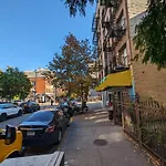 Spacious Room For 4 People In Williamsburg !