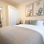 2-Bedroom Apartment Near Nyc Icons!