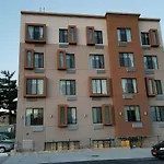 Hillside Hotel