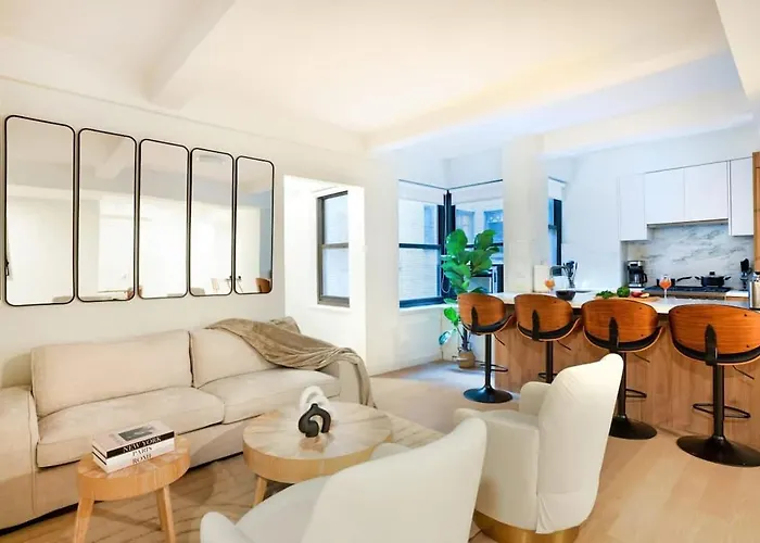 52-3De Newly Renovated 2Br Bth Midtown East