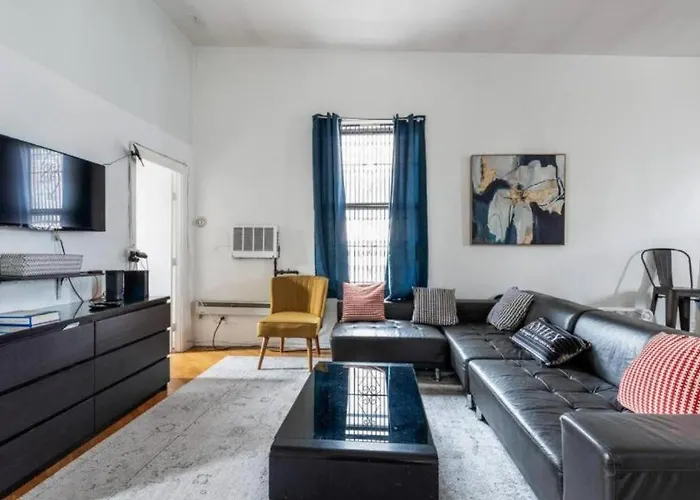 Majestic 3 Bedroom Apartment In Nyc!