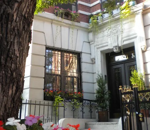 The Gallery House
