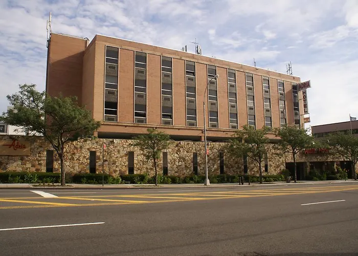 Adria Hotel And Conference Center