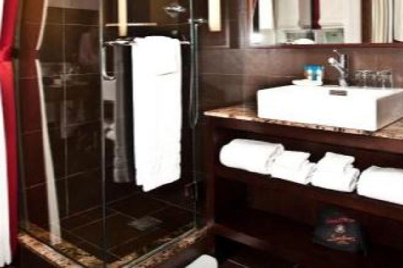 Hotel Sanctuary